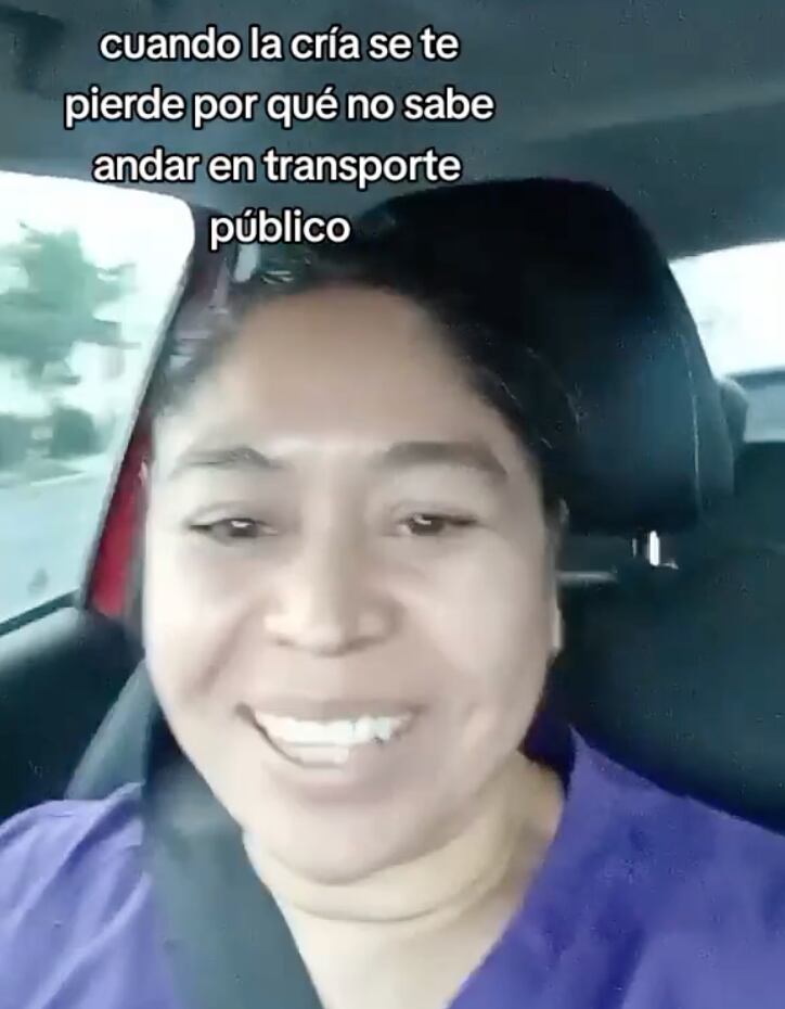 Mamá busca a su hijo que se perdió tras usar el autobús