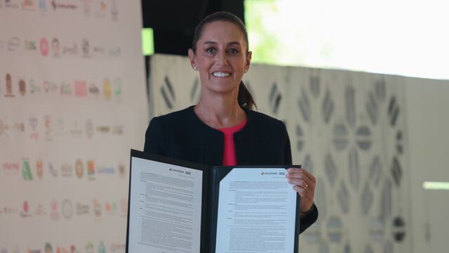 Claudia Sheinbaum en la firma del Pacto por la Primera Infancia