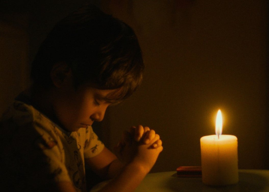 El diablo fuma, del mexicano Ernesto Martínez