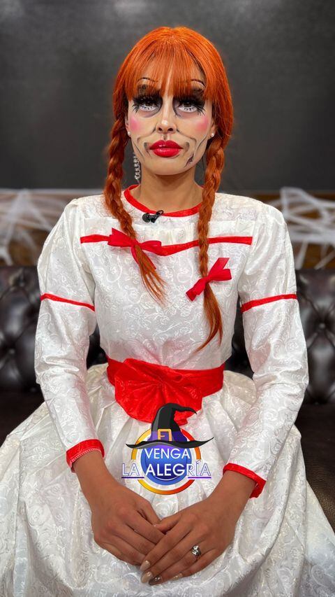 Kristal Silva , conductora de Venga La Alegría disfrazado como ‘Anabelle’.