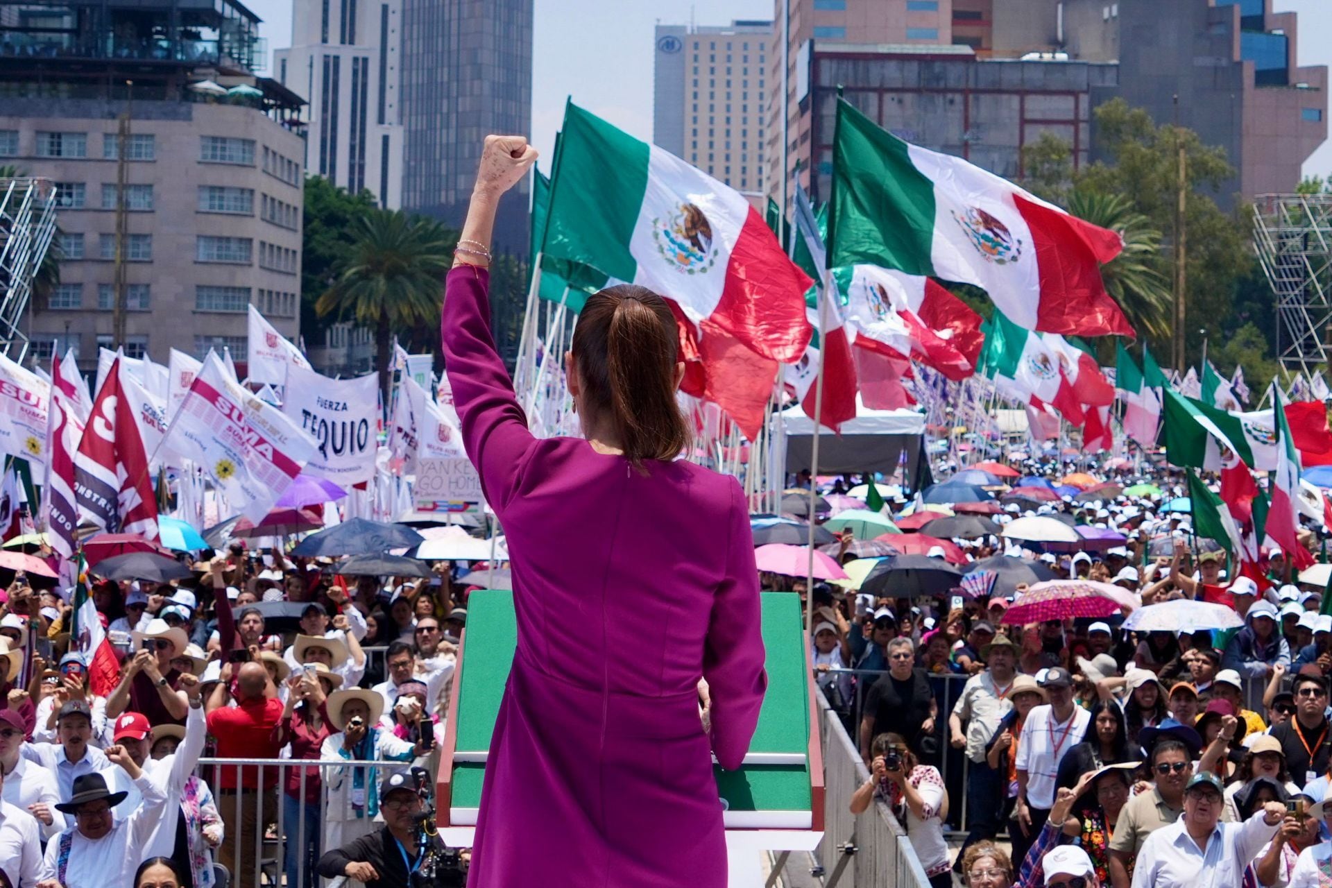 Sheinbaum afirma que "México ya cambió" en su segundo informe