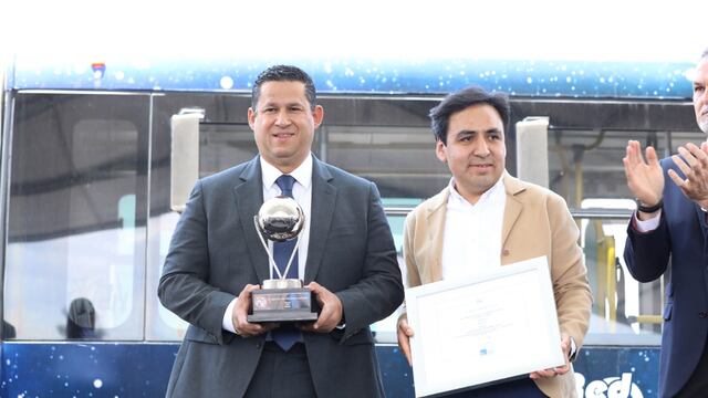 “Guanajuato apuesta a la innovación”: Diego Sinhue Rodríguez impulsa servicio de internet en el transporte público