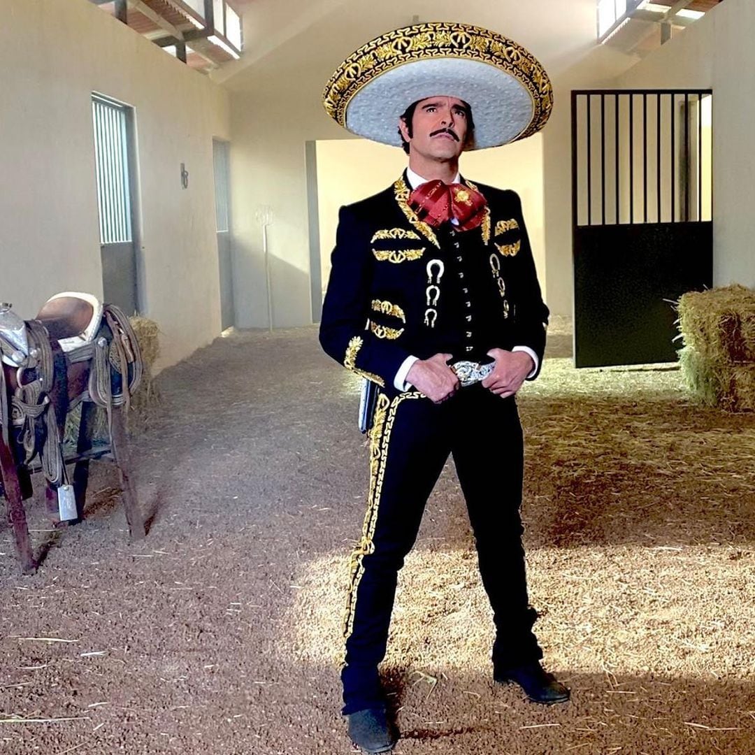Pablo Montero como Vicente Fernández