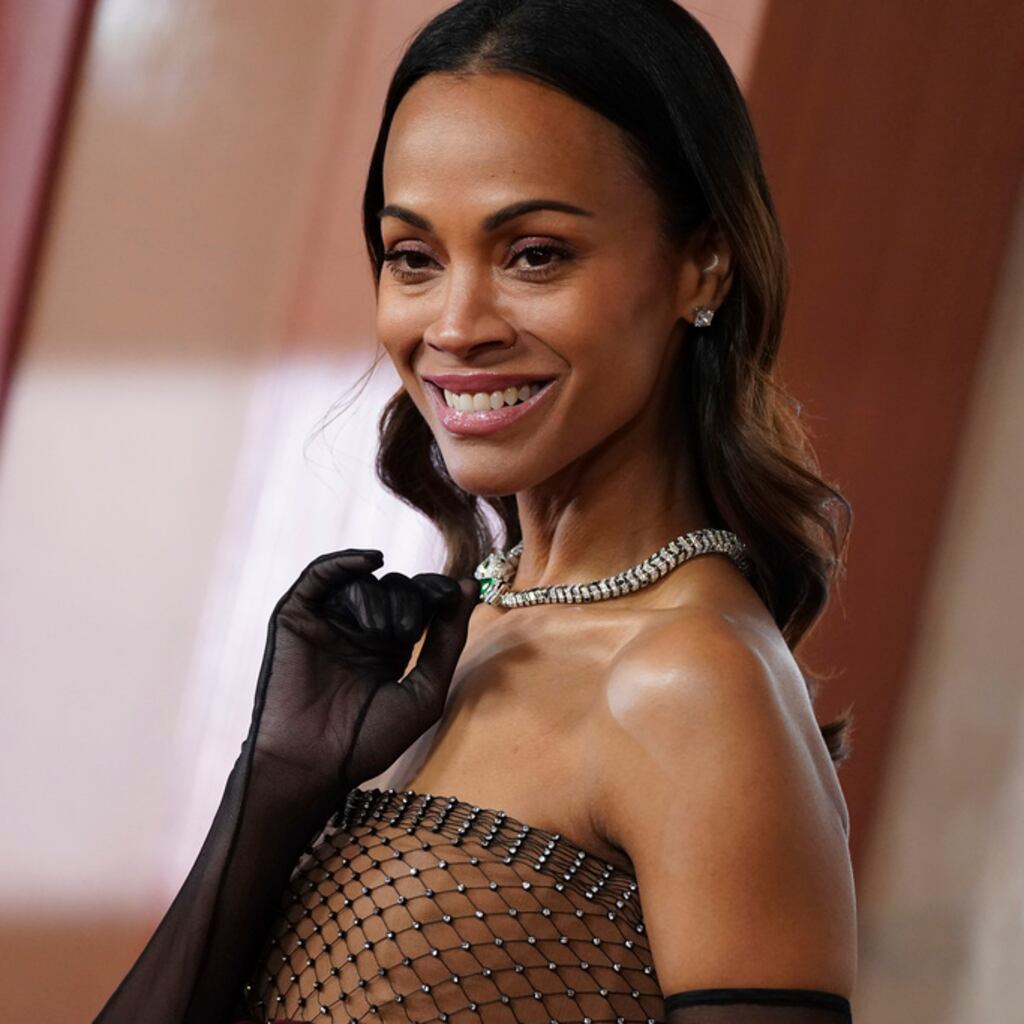 Zoe Saldaña rompe récord y es la actriz más taquillera de la historia