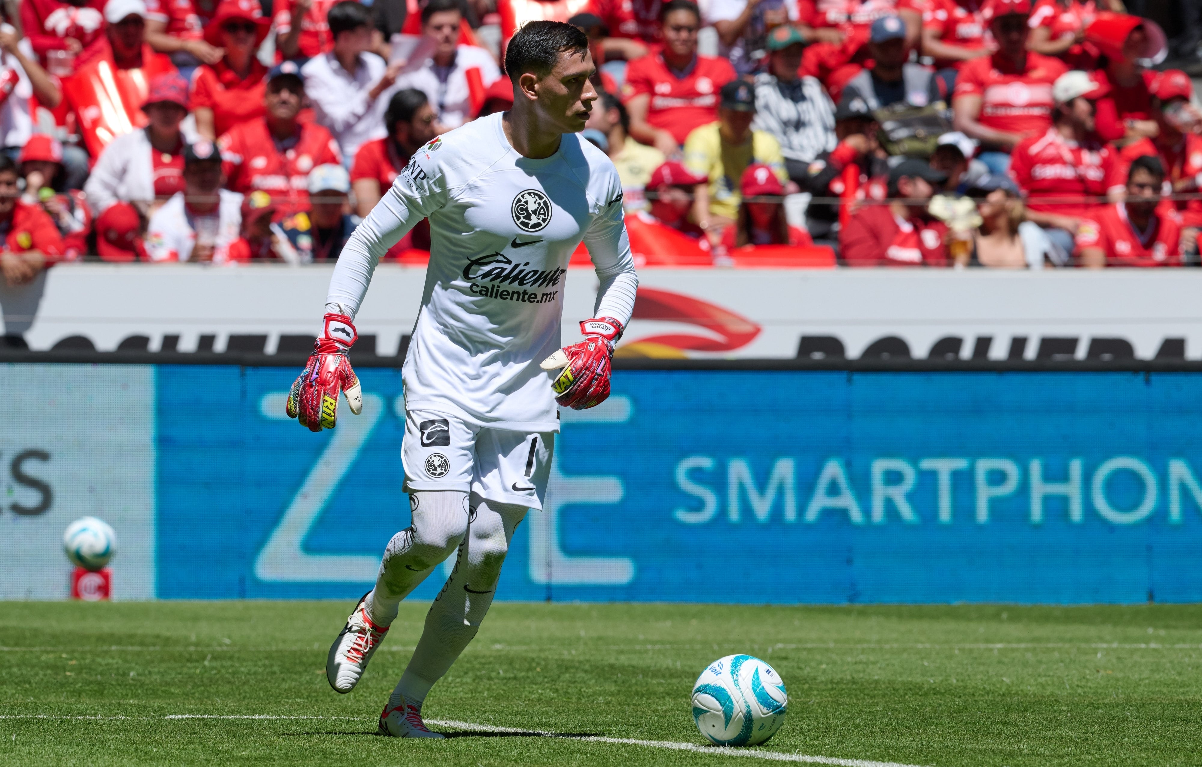 Luis Ángel Malagón.