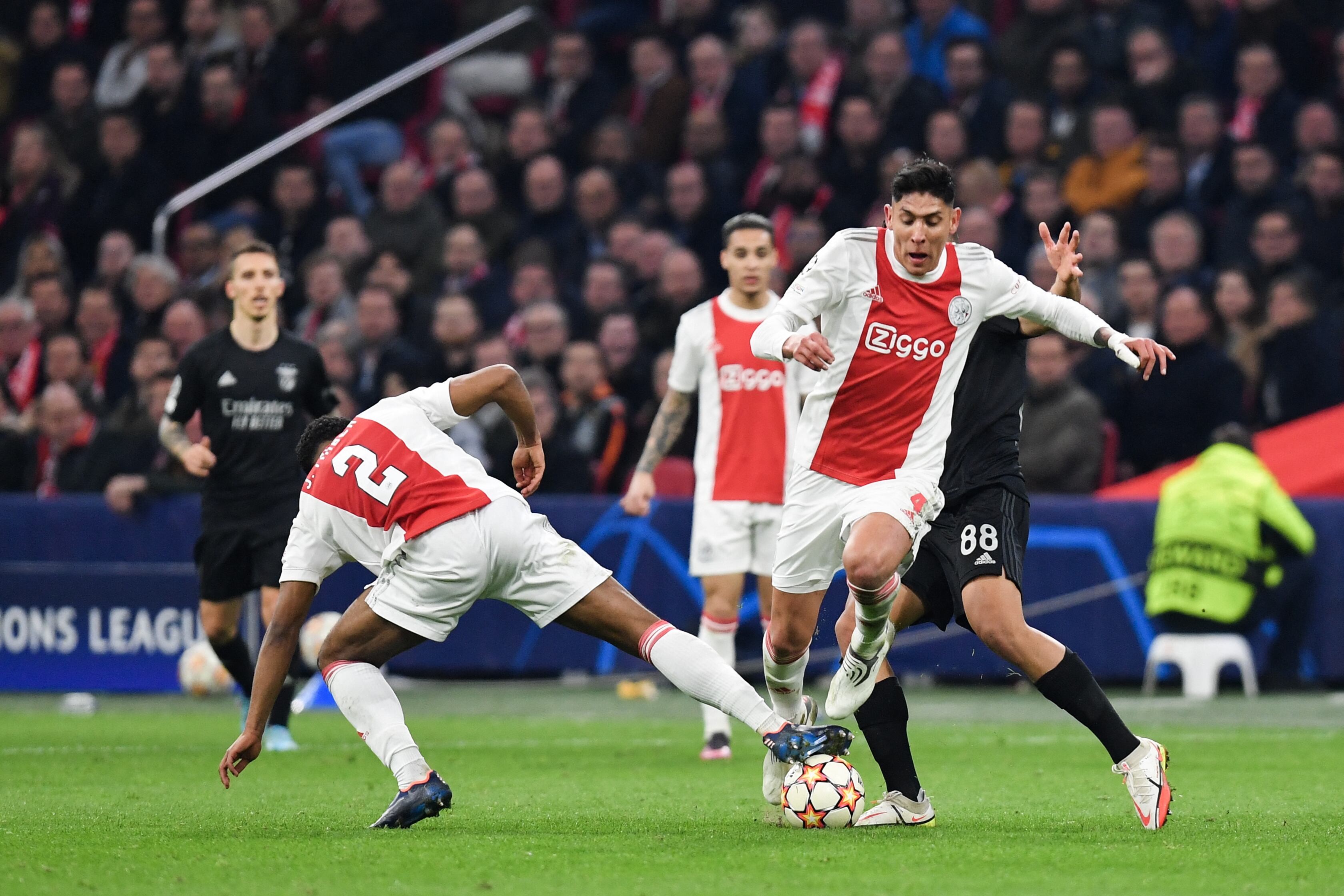 Edson Álvarez en el AFC Ajax