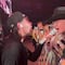 El bonito gesto de Peso Pluma con un amigo en su concierto en Monterrey (VIDEO)
