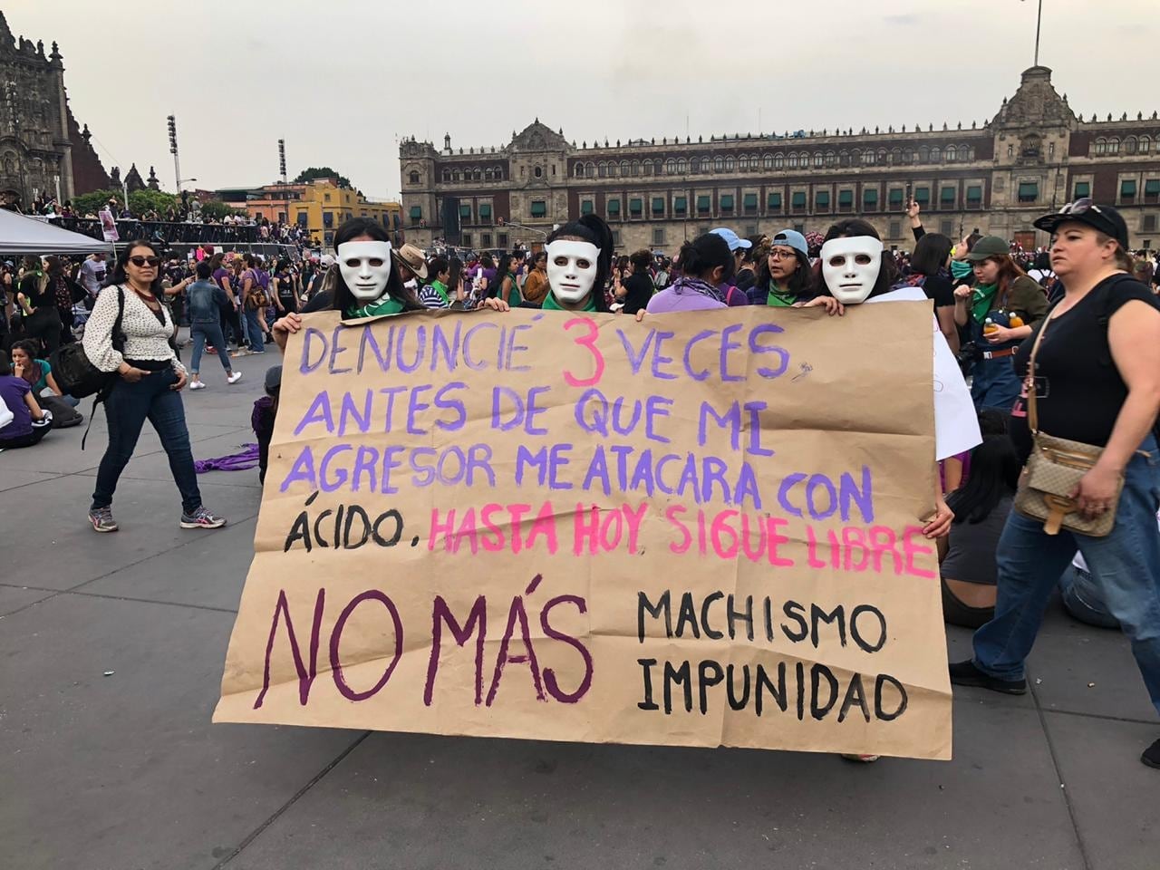 Protesta contra ataques con ácido