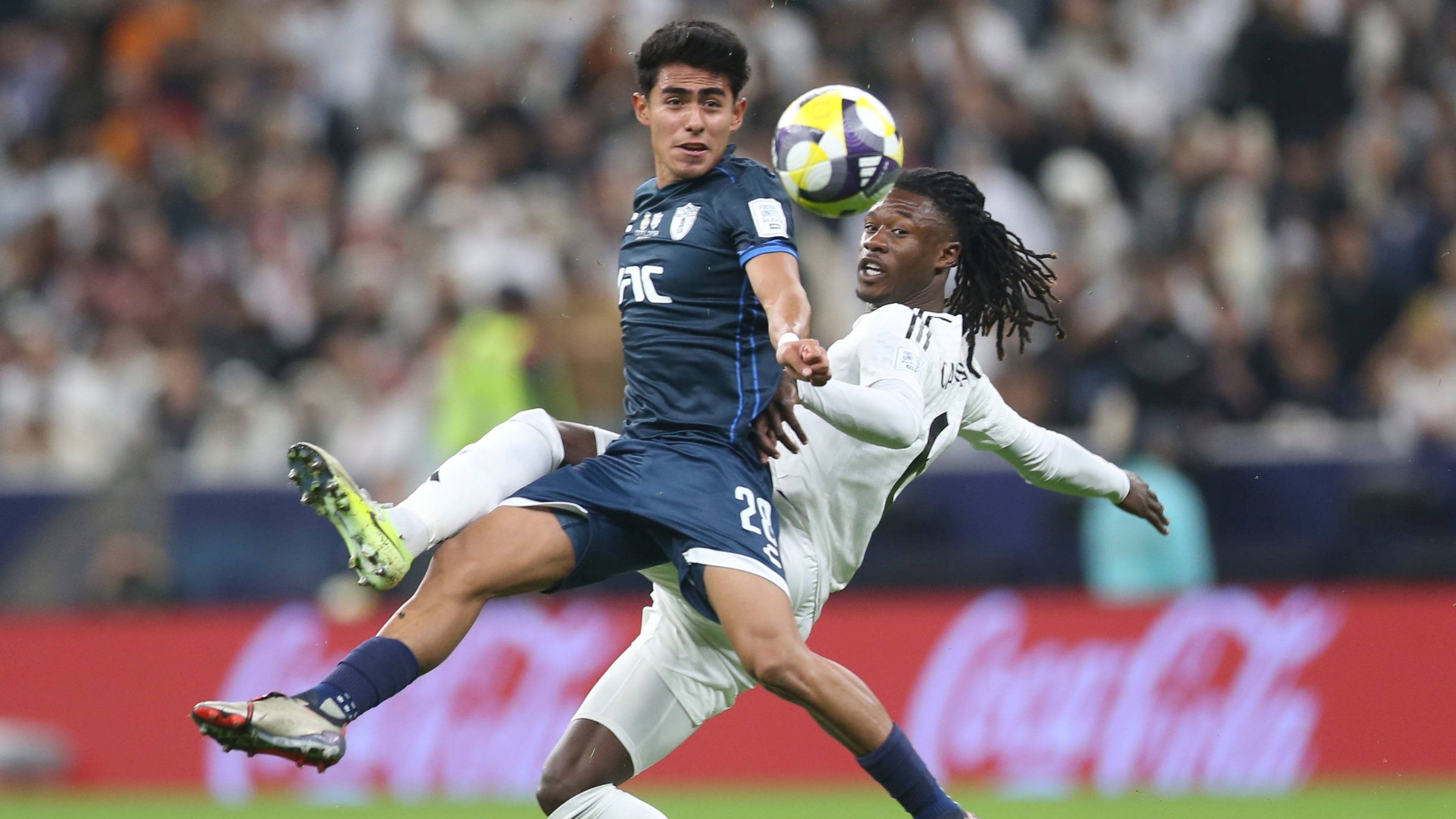 Elías Montiel, balón de bronce de la Copa Intercontinental