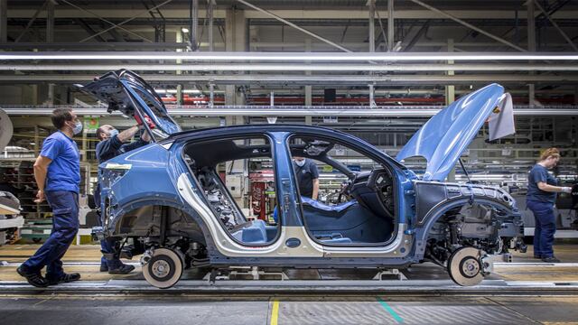 Volvo y Tesla paran producción en Alemania y Bélgica