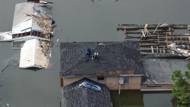 Inundaciones provocadas tras el impacto del huracán Katrina / fotografía tomada de internet