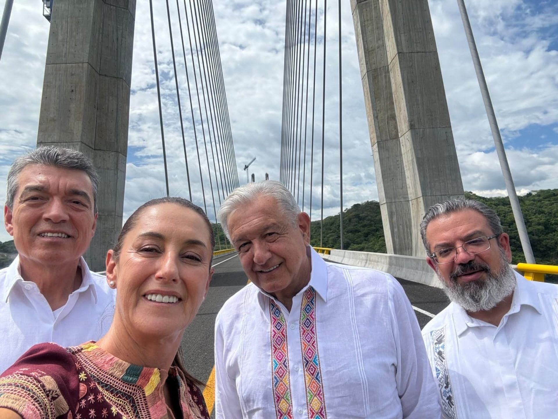Jorge Nuño con Claudia Sheinbaum y AMLO