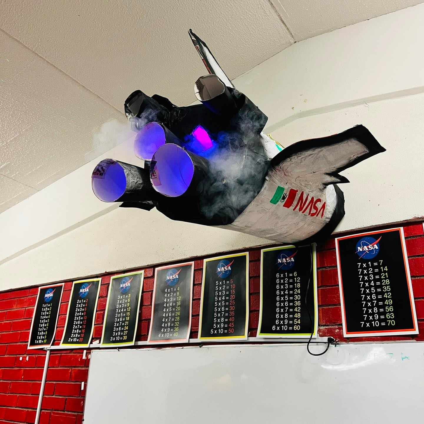 Salón del maestro Carlos Rodríguez en regreso a clases