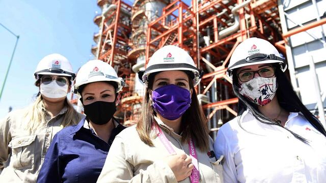 Trabajadores de Pemex.