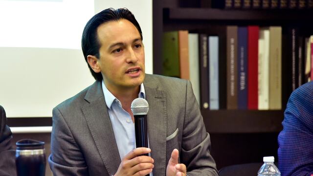 Andrés Atayde Rubiolo. Autoridades minimizan Covid-19 y sarampión.