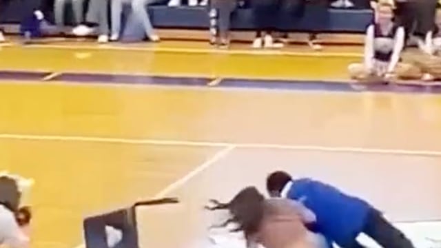 Pelea en el Juego de las Sillas