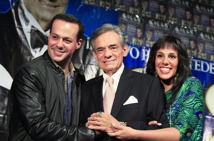 José José con sus hijos José Joel y Marysol