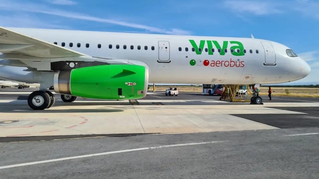 Avión de Viva Aerobús
