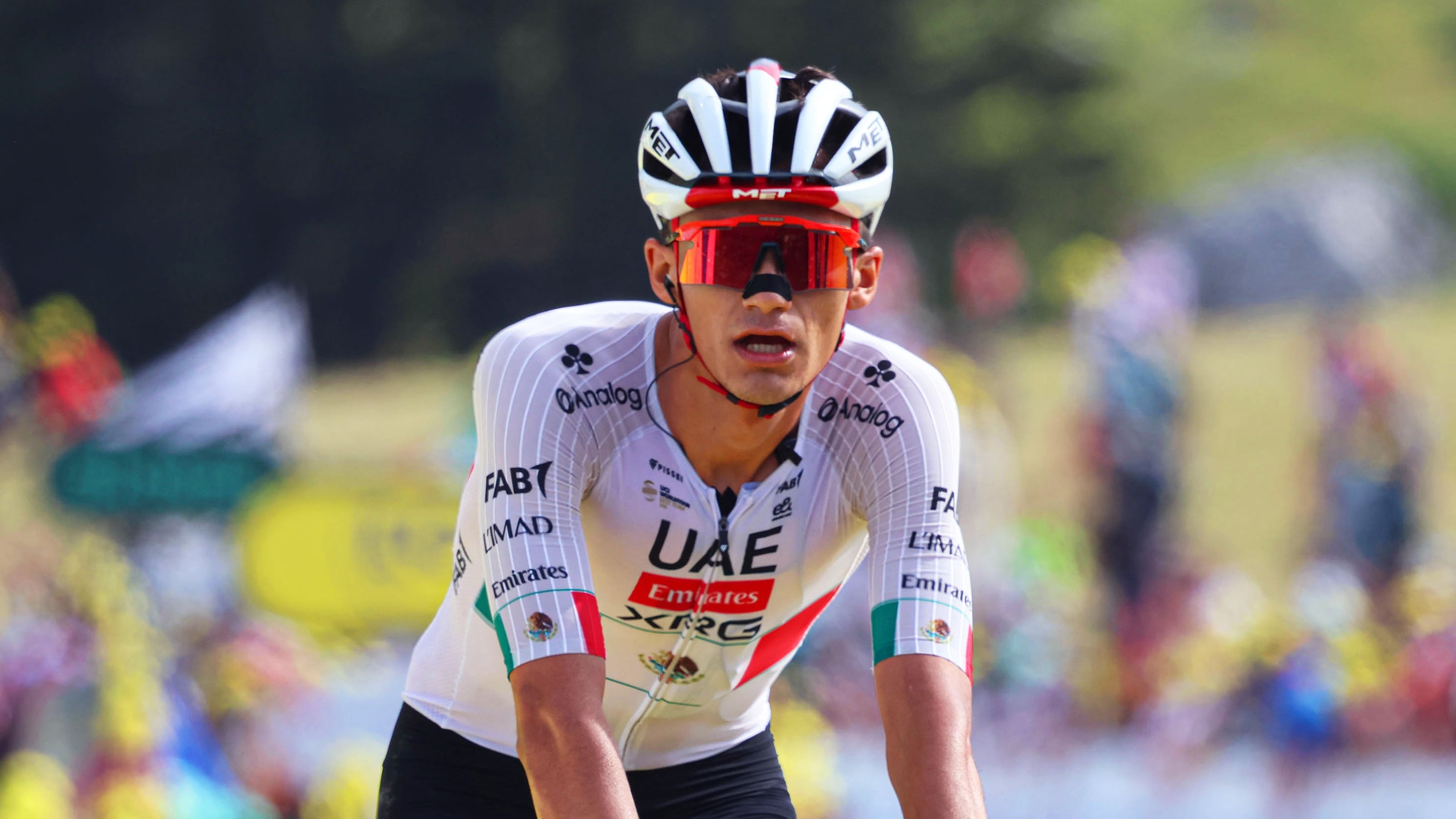 Isaac del Toro va por el podio del Tour de Francia 2026