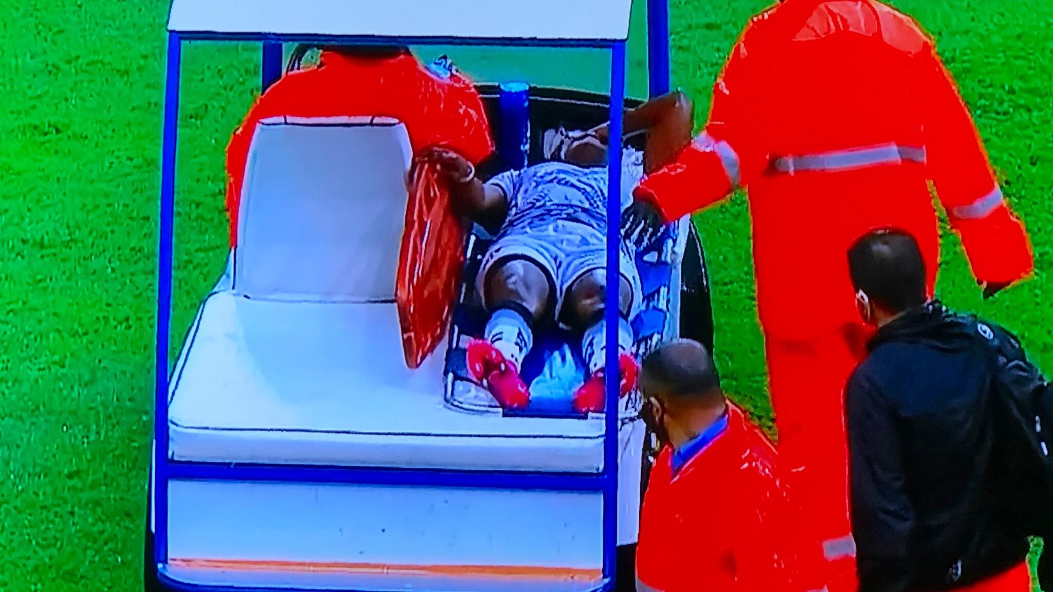 Debuta Renato Ibarra con el Atlas; sufre lesión a los pocos minutos (VIDEO)