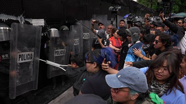 Tercera marcha Anti gentrificación que partió del Hemiciclo a Juárez y culminó en el Metro Juárez
