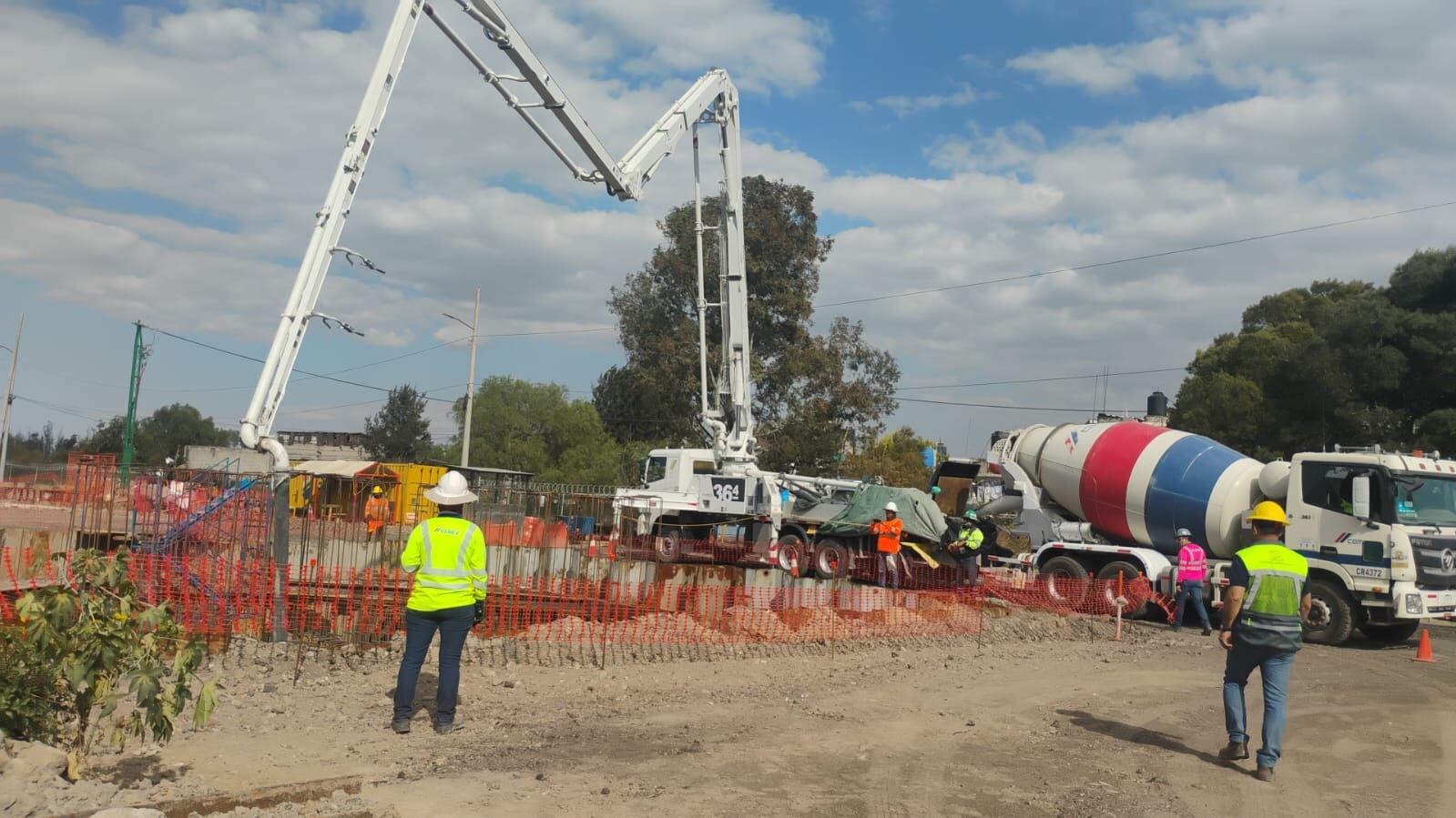 SICT avanza en reconstrucción de puentes Alameda Oriente en Edomex