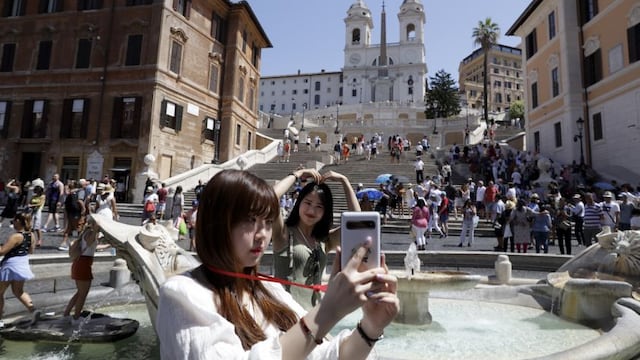 Turistas en Roma