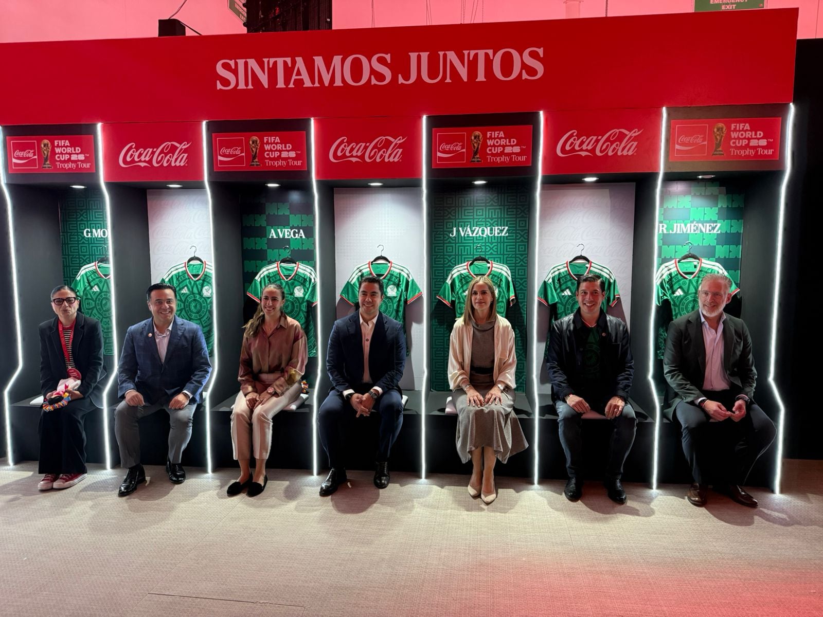 El tour del trofeo del Mundial busca acercar la historia del fútbol a los aficionados.