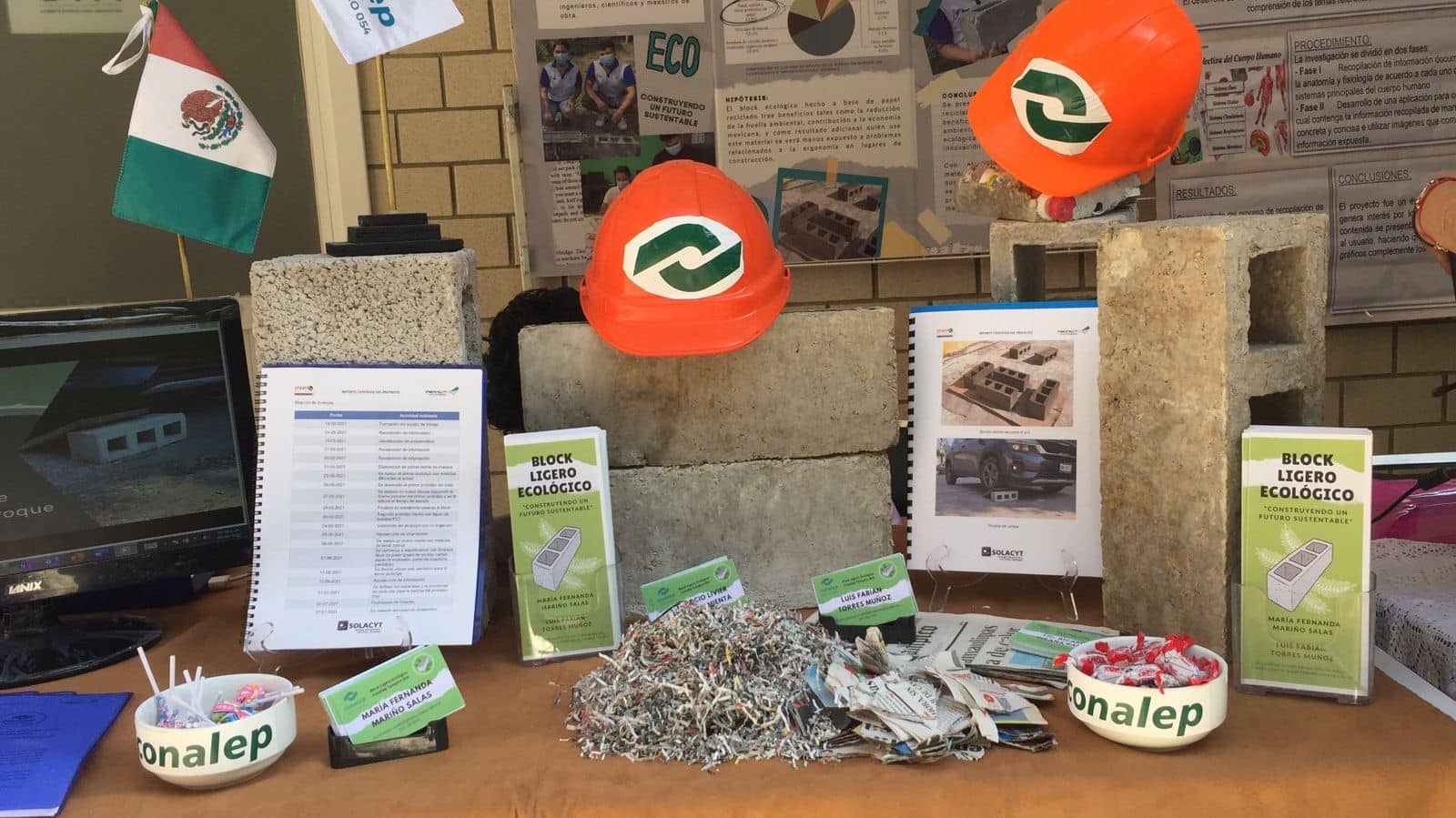 Estudiantes de Conalep crean block a prueba de balas