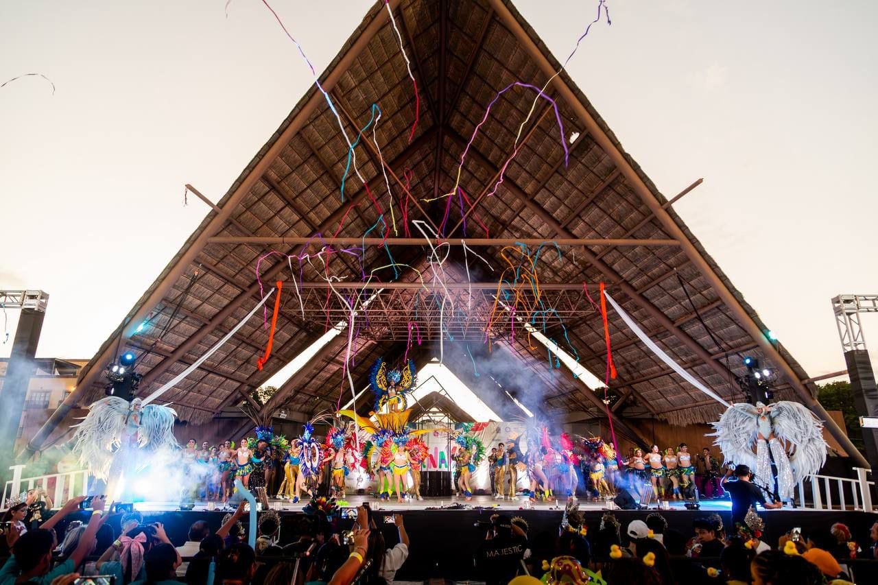 Ana Paty Peralta encabeza el gran desfile del Carnaval Cancún 2026