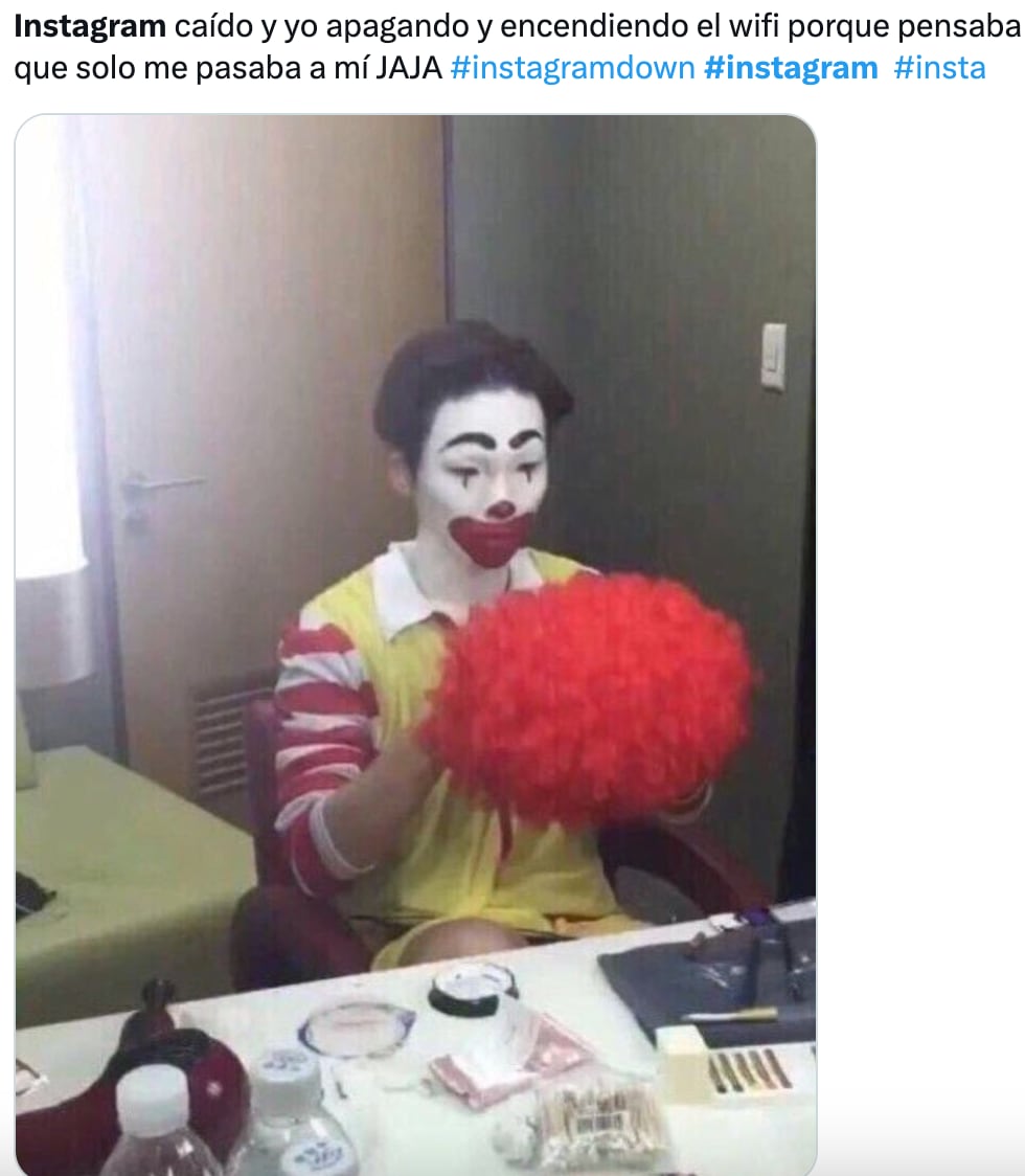 Memes de la caída de Instagram