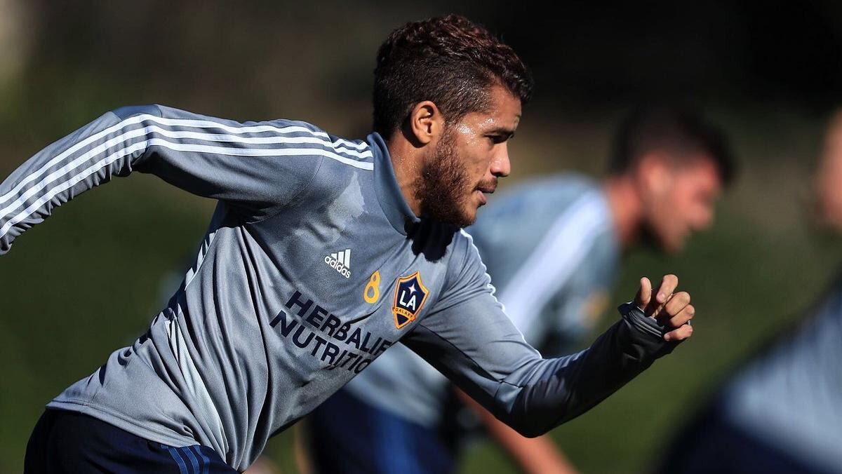 Jonathan dos Santos en ensayo del Galaxy.