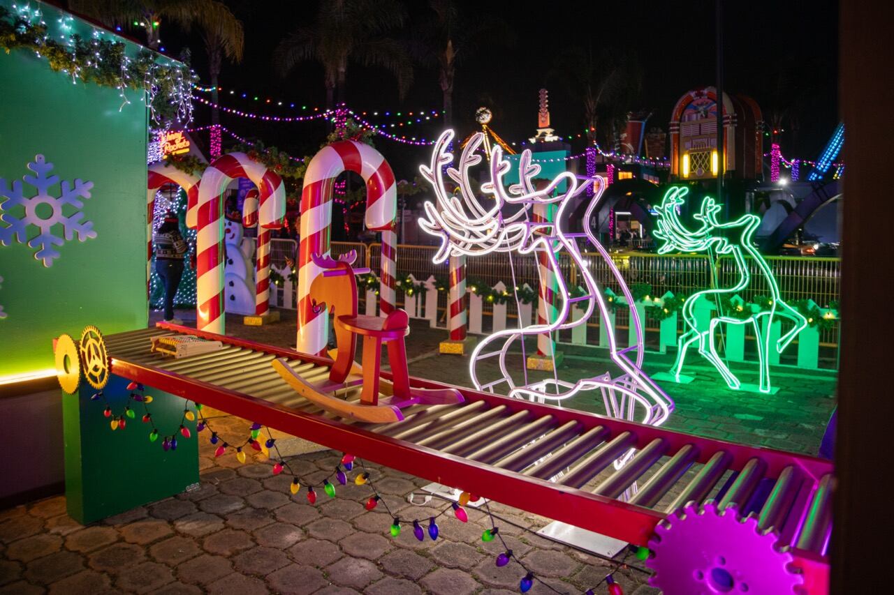 Six Flags México Christmas in the Park 2023