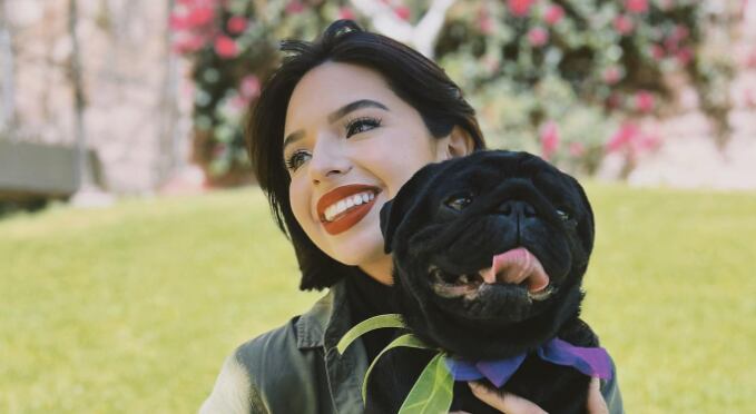 Ángela Aguilar con 'El Gordo'