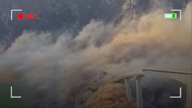 Derrumbe del puente Hongqi en el suroeste de China