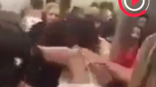 Pelea de mujeres en posada