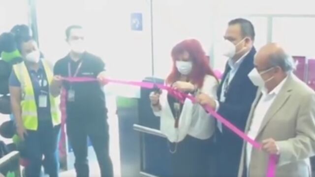 captura de video de Layda Sansores en su propia inauguración en Cancún del AIFA