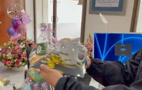 Sandra Cuevas presume sus regalos de su cumpleaños número 36/captura de video