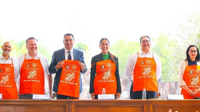 Libia Dennise García celebra inversión de The Home Depot