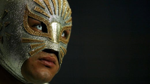¡Lo logró! Místico salvó su máscara y es nuevo campeón mundial del CMLL