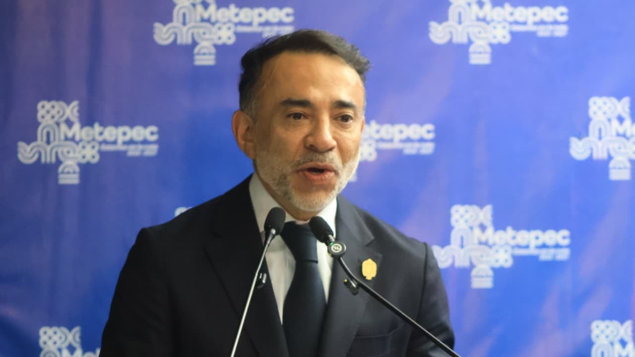 Fernando Flores Fernández logra que CFE regrese a Metepec 22 mdp por ahorro energético