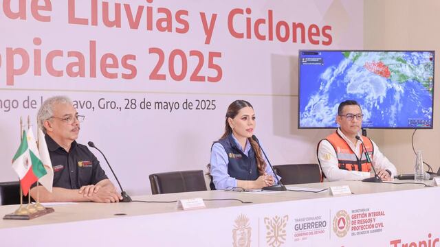 Evelyn Salgado evalúa condiciones climatológicas en Guerrero