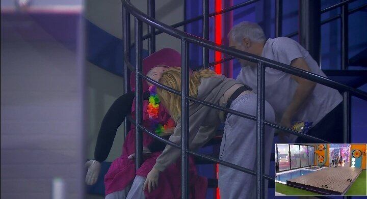 Arath de la Torre y Briggite Bozzo con Jorgito Trapito en La Casa de los Famosos México 2024