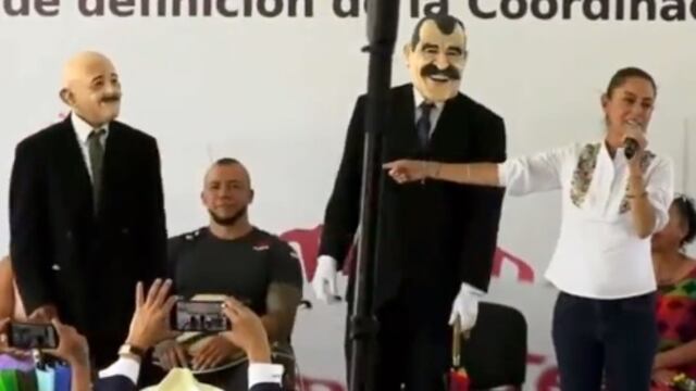 Claudia Sheinbaum con botargas de Carlos Salinas y Vicente Fox