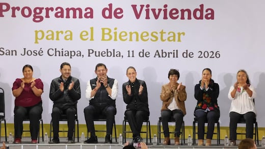 Claudia Sheinbaum entrega 240 viviendas y 577 condonaciones de crédito en Puebla