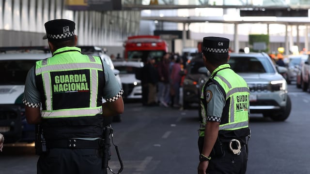 Elementos de la Guardia Nacional en el Aeropuerto Internacional de la Ciudad de México