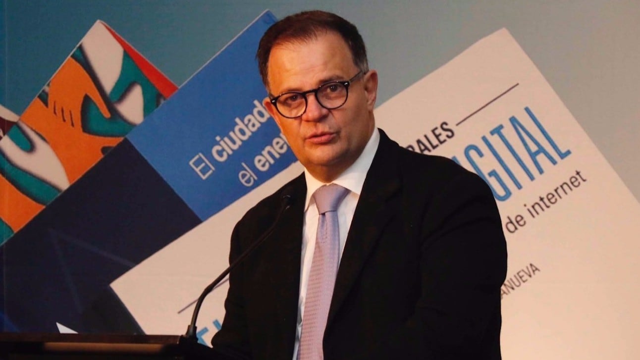 Ulrich Richter Morales. Fake news.