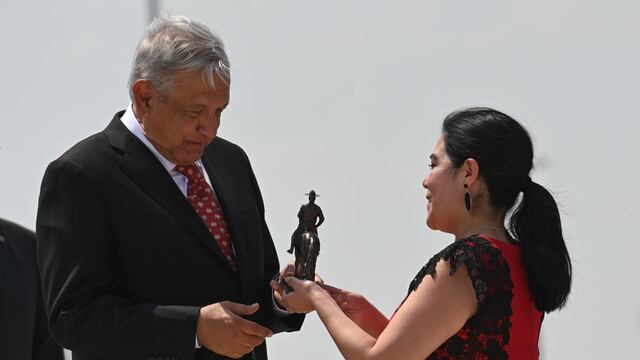 AMLO en la inauguración del AIFA
