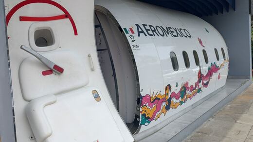 Detrás de Aeroméxico Formación