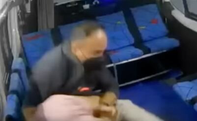 dos militares frustran asalto de combi en Naucalpan/captura de video